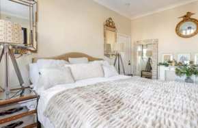 Wonderwall - Huge City garden room in luxury house - free parking